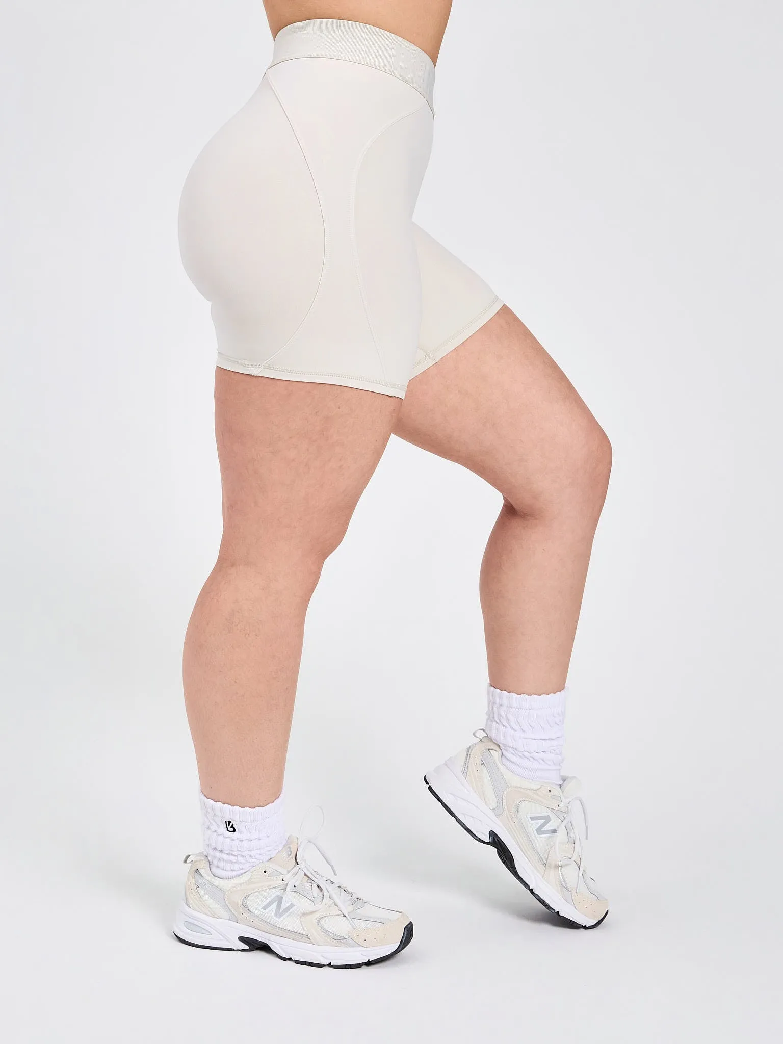 Bliss Butter Short 6" - Bone