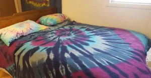 Tie-Dyed Cotton Blanket